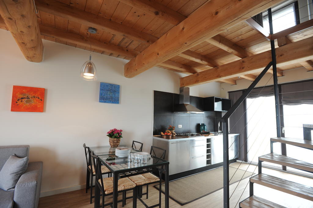 Monte Maino Bed & Breakfast Desenzano del Garda Quarto foto