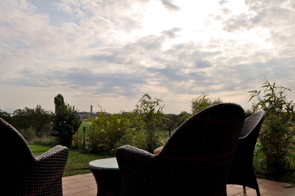 Monte Maino Bed & Breakfast Desenzano del Garda Quarto foto